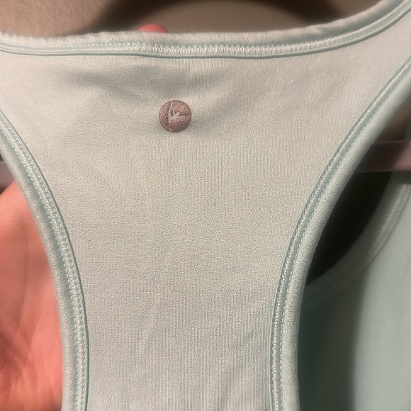 90 Degree Tank top - Picture 2 of 3